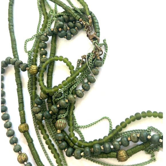 Multi strand Green Beaded Long Necklace New without tag - Picture 4 of 6